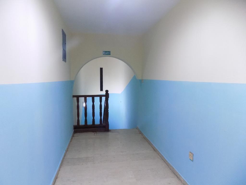 Posh Apartments And Hotel イケジャ エクステリア 写真