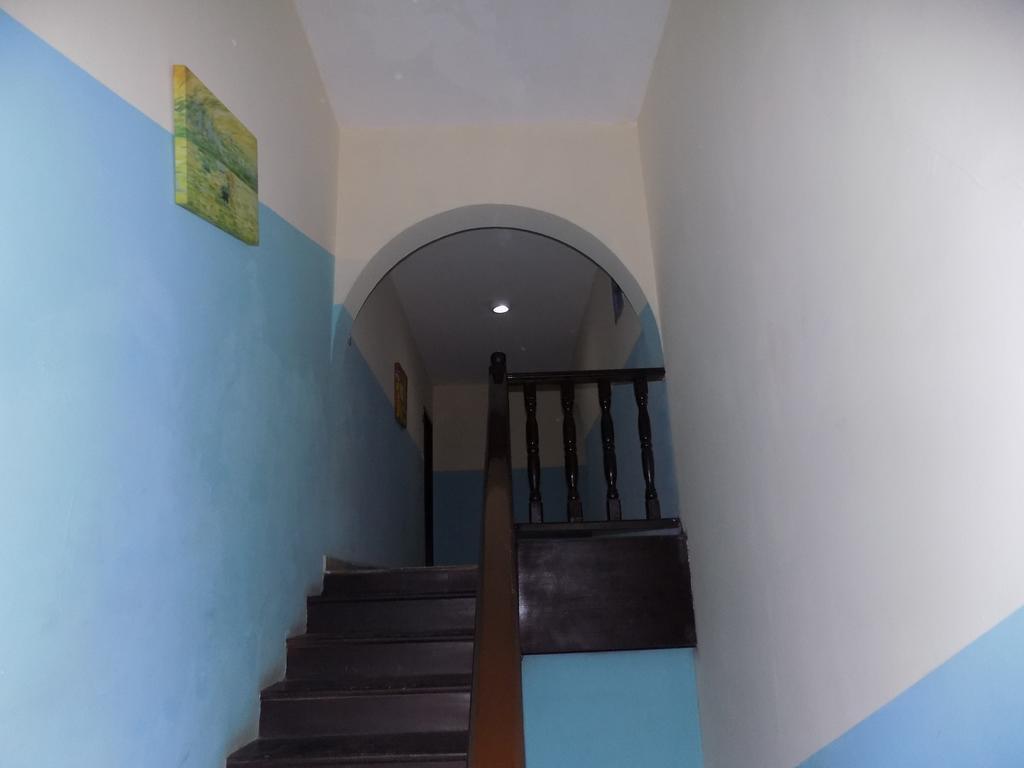 Posh Apartments And Hotel イケジャ エクステリア 写真