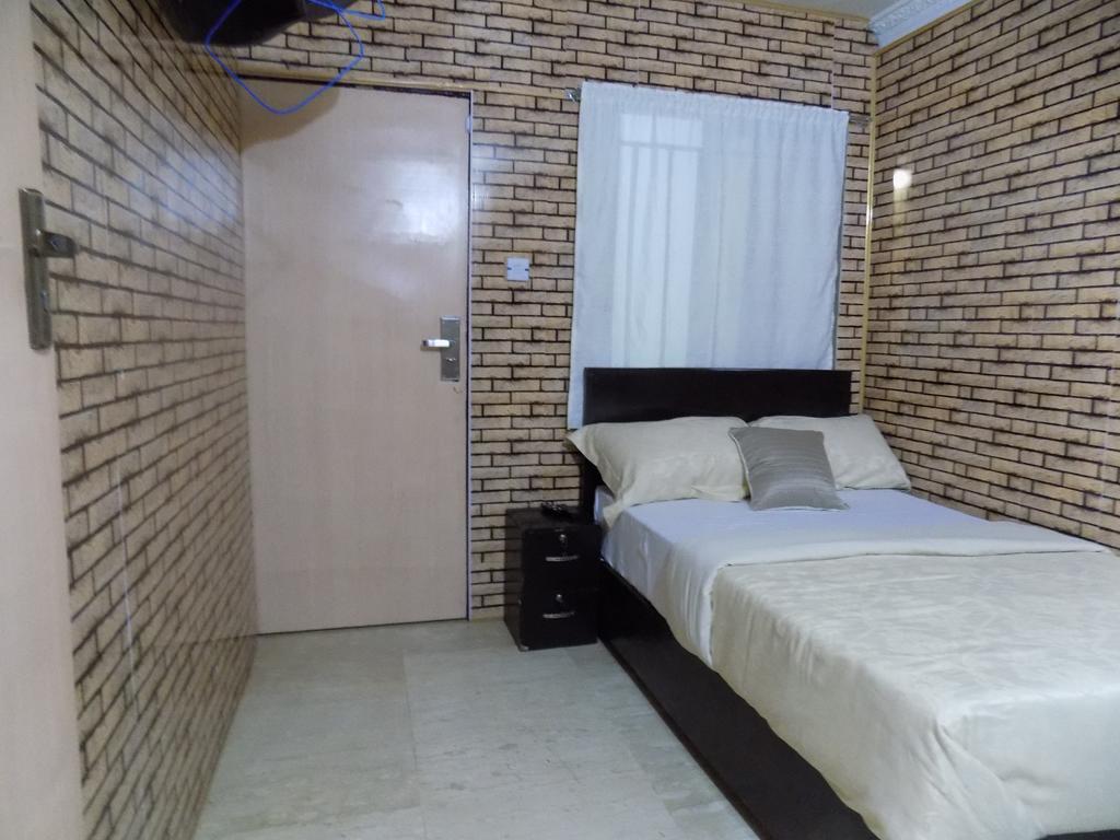 Posh Apartments And Hotel イケジャ エクステリア 写真